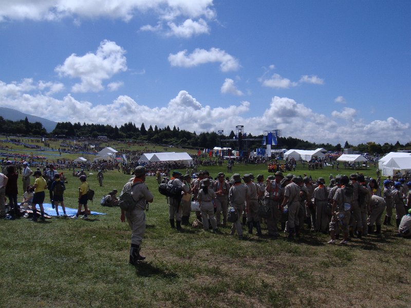 DSC00811.JPG - アリーナでの集結状況　平和への祈念式典